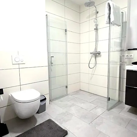 Neue Und Barrierefreie *